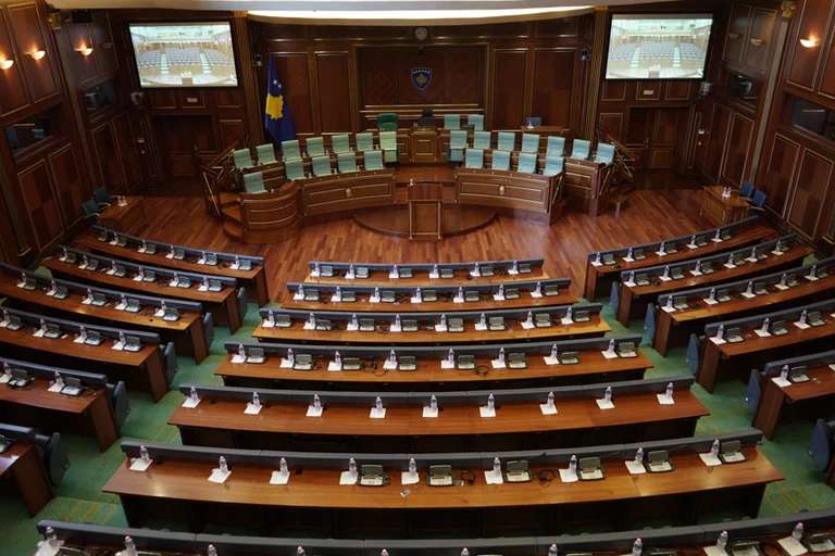 Opozita: S’ka komunikim për seancë lidhur me çështjen e Presidentit