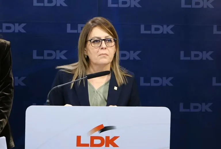Bajrami: Dje në mbledhje kërkova dorëheqjen e Abdixhikut dhe ofrova dorëheqjen time nga nënkryetare e LDK-së