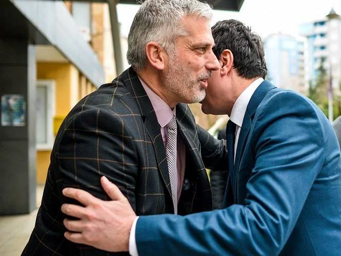Të akuzuarit Faruk Mujka “Ibër Lepenci” ia vazhdon kontratën si Kryeshef Ekzekutiv edhe për tri vite të tjera