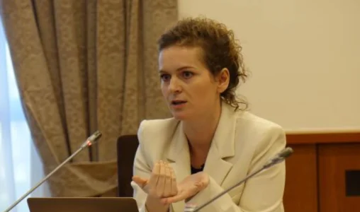 Kurti i referohet një kompanie, Kusari: Mos i besoni, kompani famëkeqe që ia nxiu jetën gazetares malteze