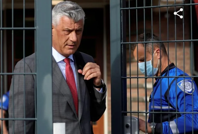 Paralajmërohet tërheqja e avokatëve të Thaçit, ankohen për mospagesë