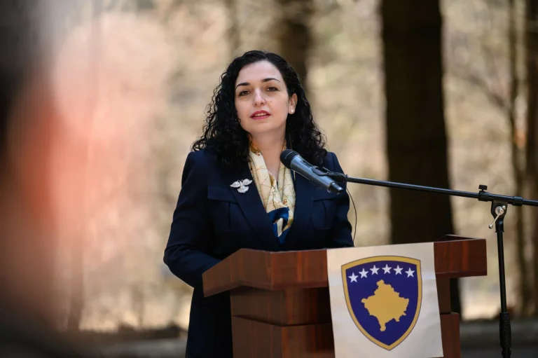 “Me tra nprit dekt me tlan” – Kërcënohet me jetë Presidentja Osmani