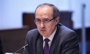 Hoti paralajmëron protestë, kritikon Haxhiun për neglizhencë ndaj deklaratave të ShBA-së