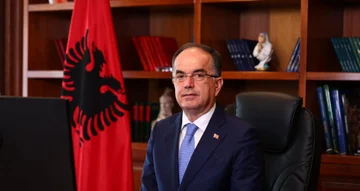 Presidenti Begaj pritet të kaloj në Kosovë, s'dihet arsyeja - Policia do t'i bllokoj disa rrugë