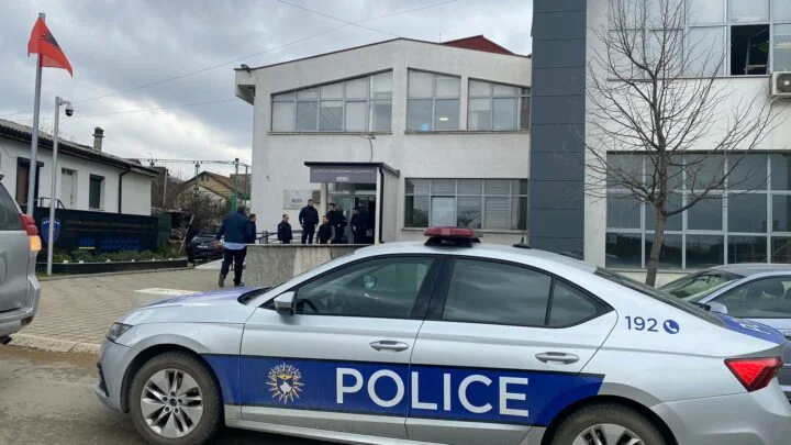 Dyshime për ndryshim të pronësisë së aksioneve në biznese, policët hetues zbarkojnë në ARBK