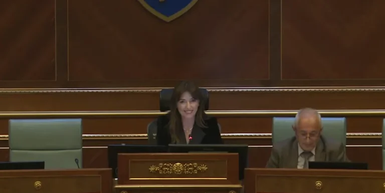 Përfundon ‘cirku i VV-së’, Haxhiu ndërpret seancën për President – s’ka kuorum