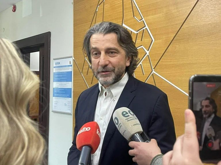 Rama në pritje të përgjigjeve për bashkëqeverisje në Prishtinë, kabineti i ri prezantohet brenda ditësh