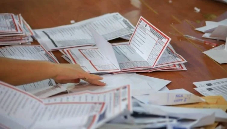Vazhdon rinumërimi i votave për kandidatët për deputetë, pritet të përfundojë javën tjetër