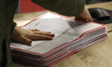 Rreth 14% e votuesve votuan deri në orën 13:00