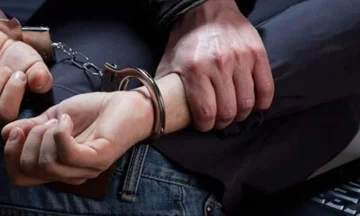 Arrestohet burri që rrahu gruan në Mitrovicë