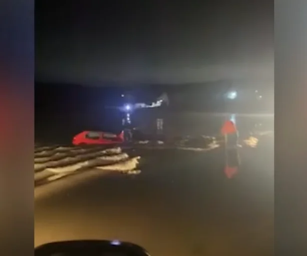 Ekipet emergjente në Drenas në aksion pas përmbytjeve, shpëtohen disa turistë nga Shkodra