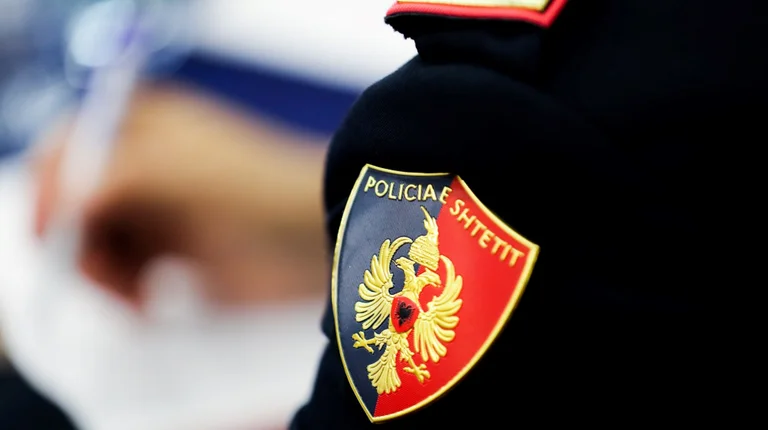 Tronditet Pogradeci: E mitura shtatzënë, dyshohet se u abuzua nga një 70-vjeçar