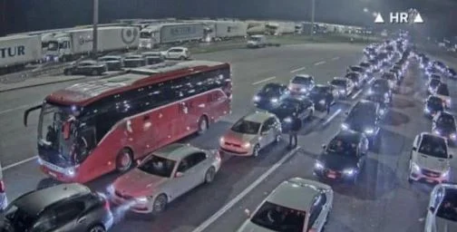 Dyshohet se në kufirin Kroaci-Serbi janë ndaluar shtatë kosovarë
