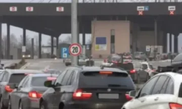 Kolona te Dheu i Bardhë, 50 minuta pritje për hyrje në kufi