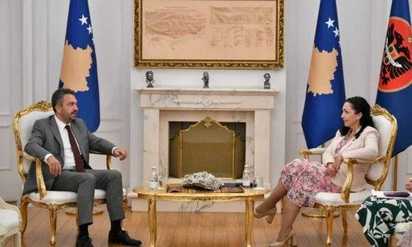 I emëruari i Vjosa Osmanit, gjyqtari Kreshnik Radoniqi me ‘vetëdije’ po shkel rregulloret dhe ligjet e KQZ`së