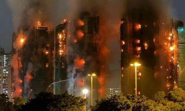 Numri i viktimave nga zjarri në Hong Kong rritet në 146