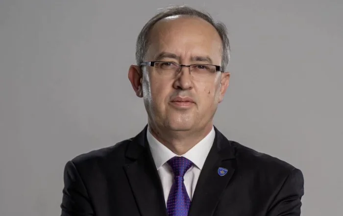 Hoti reagon për mbylljen e MCC: Kosova është ndër vendet që do pësojë më së shumti