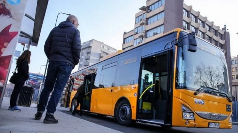 Trafiku Urban del me njoftim: Nga nesër ndërpresim të gjitha linjat, ju kërkojmë ndjesë qytetarëve