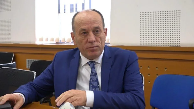 Shala: Tarifat e Trumpit goditje e dytë ndaj bizneseve kosovare, Qeveria i kishte në fokus si oligarkë