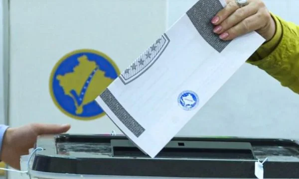 Numri i votuesve më i madh se i banorëve në Kosovë, KQZ tregon arsyen