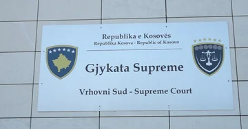 Supremja e lë në fuqi gjobën për VV-në për abuzimin me 10-vjeçaren në tubim