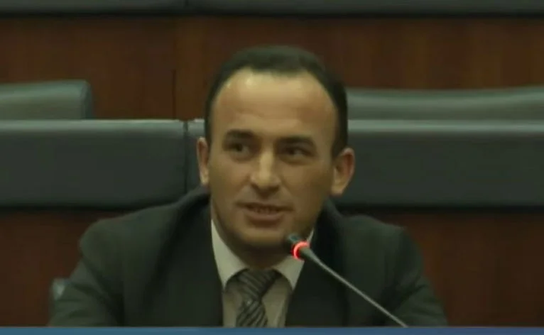Halil Thaçi e bën punë të kryer: Kurti do të jetë kryeministër, Konjufca kryeparlamentar