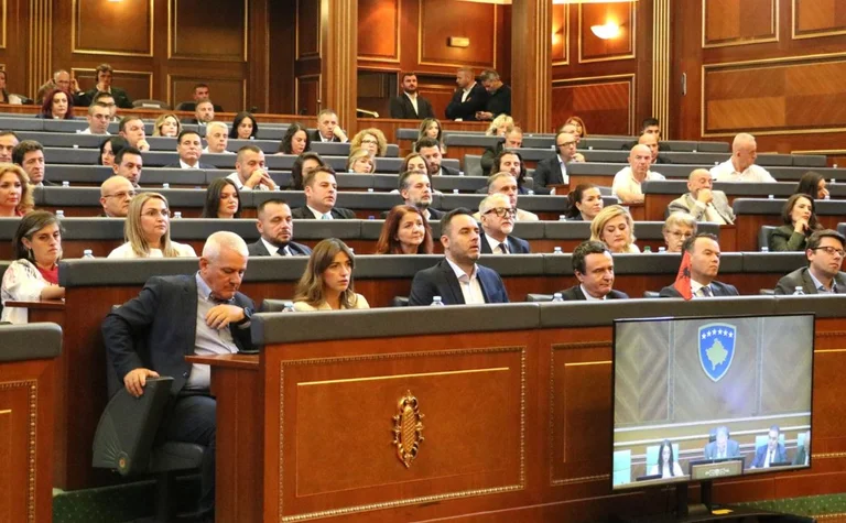 VV fillon të mbledh nënshkrime për një tjetër seancë të jashtëzakonshme