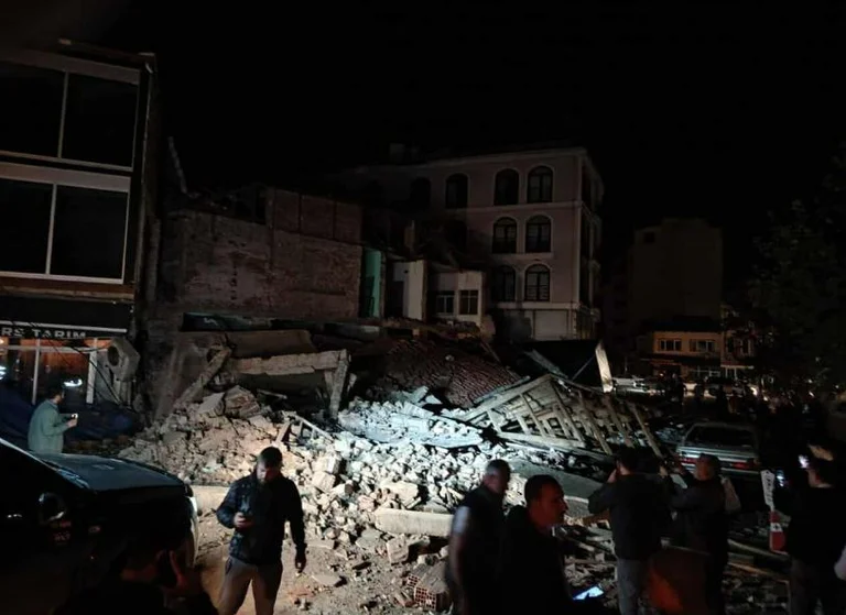 Tërmet i fortë në Turqi