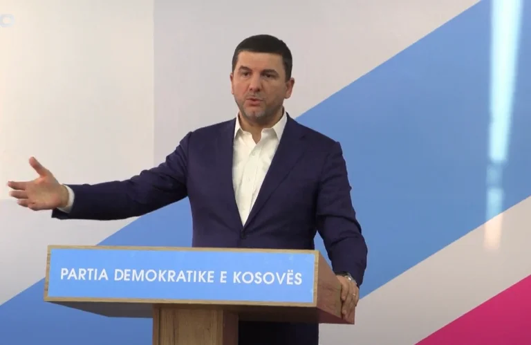 Memli Krasniqi mohon çdo komunikim me Vetëvendosjen: Nuk ka interes për bashkëpunim nga Kurti
