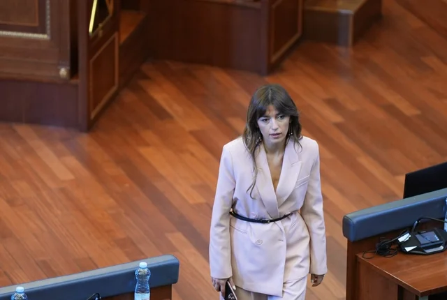 Gjykata Kushtetuese e urdhëron Vetëvendosjen: Albulena Haxhiu mund të jetë kandidate vetëm tre herë
