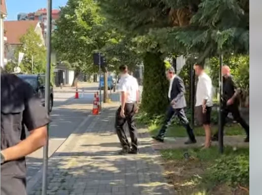 Pa shumë informacione, përfundon takimi Kurti-Limaj