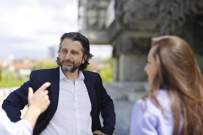 Komuna e Prishtinës financoi strehimore te paligjshme qensh, AUV urdhëron mbylljen e tyre