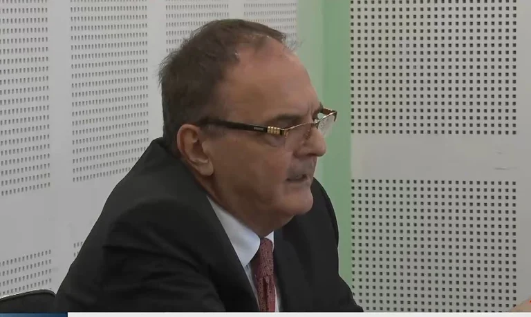 Martin Berishaj tash e katër orë po vazhdon intervsitimin në Prokurorinë Speciale