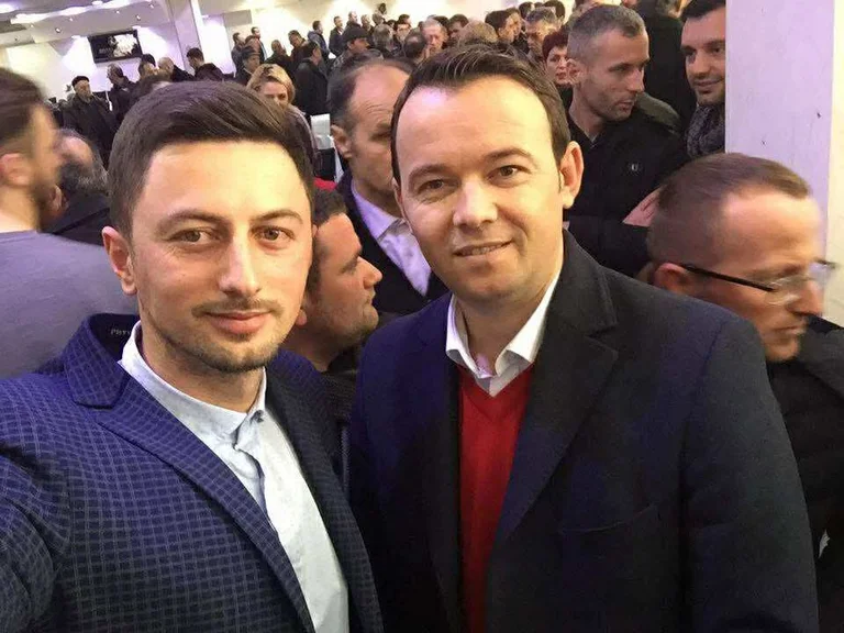 Del edhe një grant 100 mijë eurosh i Pecit: Kjo është lidhshmëria e tij familjare me përfituesin, Shkëlzen Xhaferi