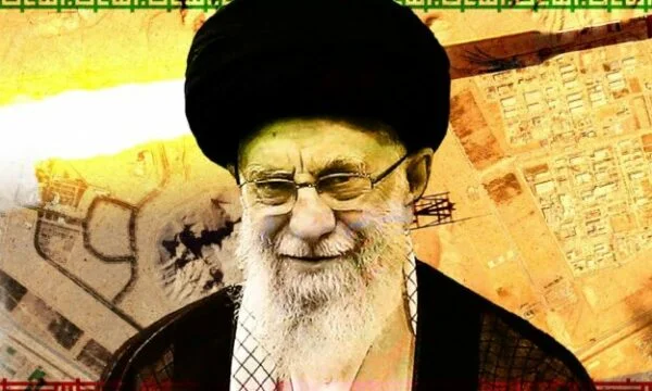 Kush është Ajatollah Ali Khamenei, udhëheqësi i Iranit, të cilin Trump e quajti një “shënjestër të lehtë”