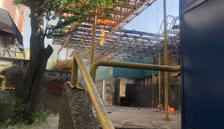 Policia jep detaje për zjarrin në Qendrën Tregtare në Prishtinë