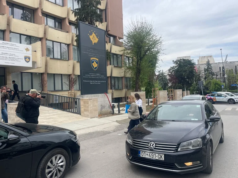 LDK dorëzon kallëzimin penal në Prokurori, kundër Kurtit dhe ish-ministrave