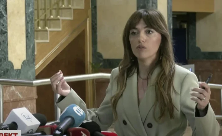 Haxhiu: Duhet konsultim ndërmjet partive politike për të gjetur zgjidhje