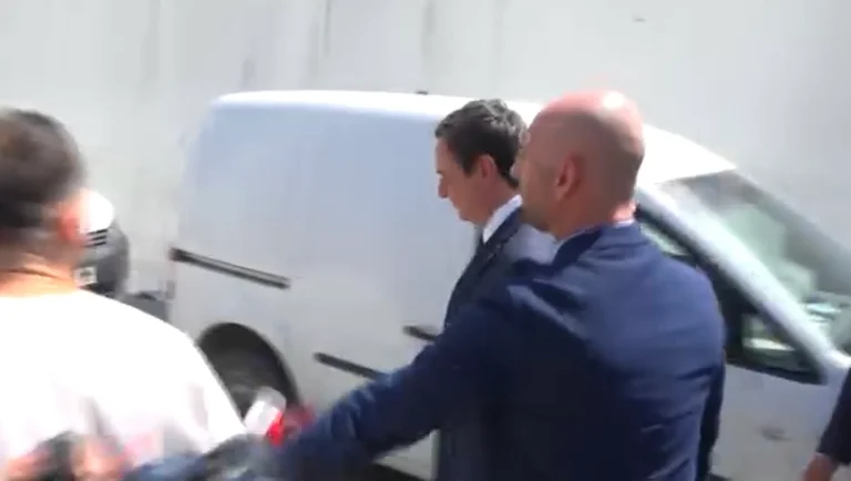 AGK dënon fuqishëm pengimin e gazetarit nga mbrojtja e afërt e Kurtit