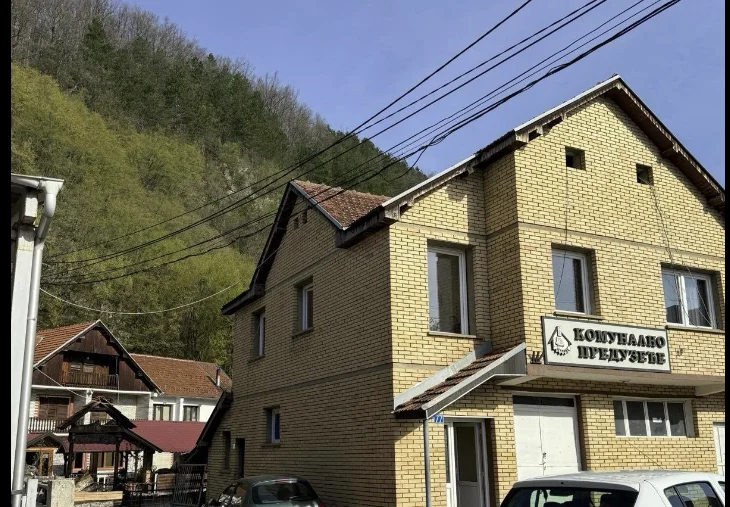 Aksioni i policisë në Shtërpcë, Rizvanolli njofton se është mbyllur një kompani paralele e ujësjellësit dhe mbeturinave