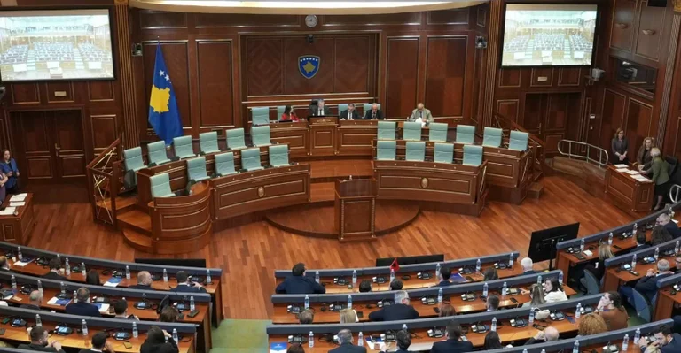 Pas dy dështimeve, të hënën vazhdon përpjekja për zgjedhjen e kryetarit të Kuvendit