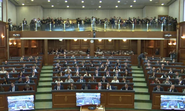 Ç’ndodhi në seancën konstituive të Kuvendit? Çka më tej?