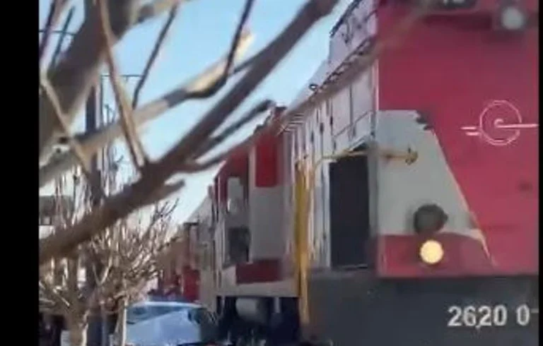 Treni godet veturën Jagodë të Klinës, një i vdekur e dy të lënduar