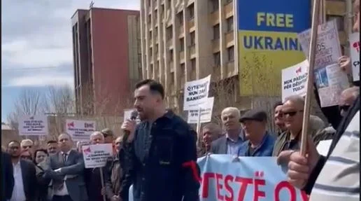 Paralajmëron grupi “Asnjë cent më shumë”: Do ta padisim ZRRE’në, do të bllokojmë çdo rrugë e çdo shesh