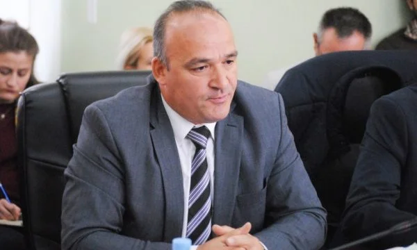 Përveç Haxhiut, edhe Shpejtim Bulliqit iu anulohet vizita në SHBA