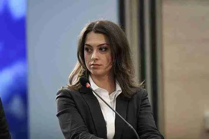 Doarca Kica i reagon VV’së: Herën tjetër kur flisni për mua, mos u frikësoni t’i lini komentet e hapura për publikun