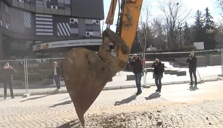 Instituti për Trashëgimi Kulturore: Do e bëjmë të pamundurën që t’i ndalojmë punimet në sheshin “Xhorxh Bush”