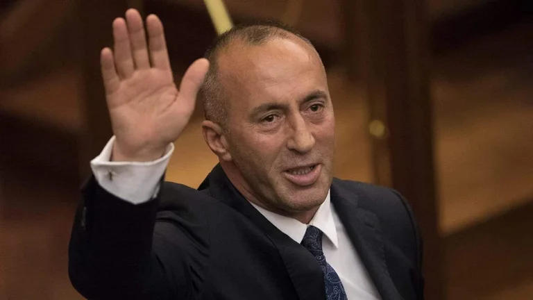 Haradinaj i prerë ndaj Kurtit: Qeverinë duhet ta bëjë opozita