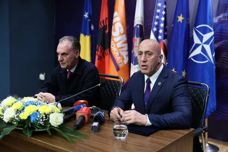 AAK fiton “luftën” për ulëse në Kuvend: Siguron 5, partia e Limajt mbetet veç me 3 deputetë
