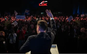 E thotë publikisht ish-deputetja e LDK: Kam nënshkruar për shkarkimin e Lumir Abdixhikut